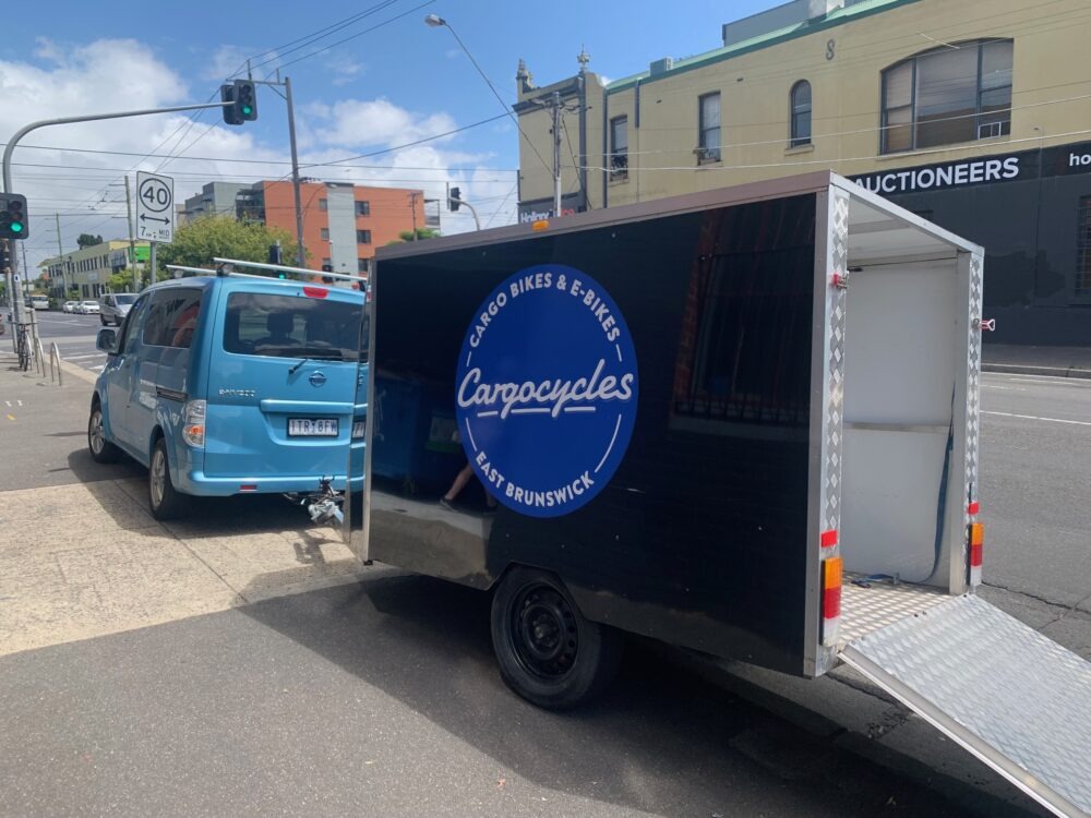 Nissan-van-cargocycles.loading Nissan van cargocycles.loading